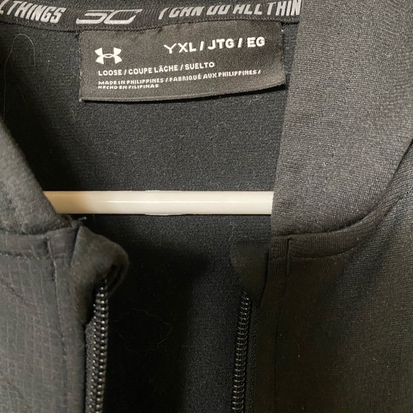 Under Armour hooded jacket black Youth XL NWOT - Picture 2 of 4